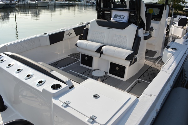 Fish Tales IV 32ft Fountain Yacht For Sale