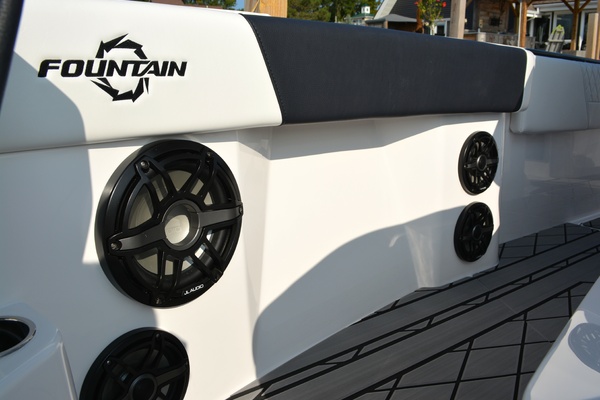 Fish Tales IV 32ft Fountain Yacht For Sale
