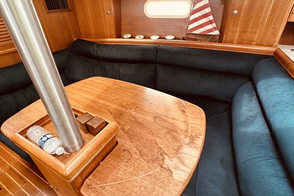 Second Life 35ft Hunter Yacht For Sale