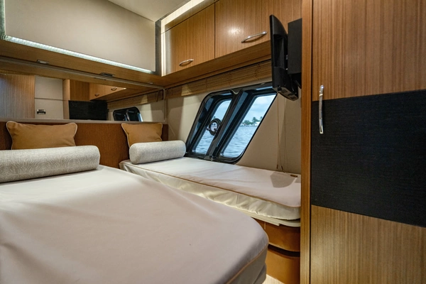 Sea Ray L65 Yacht For Sale