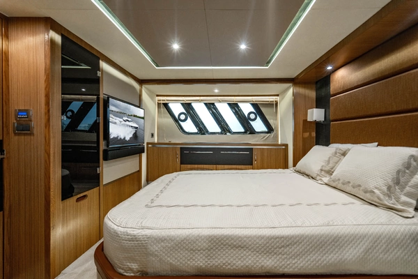 Sea Ray L65 Yacht For Sale