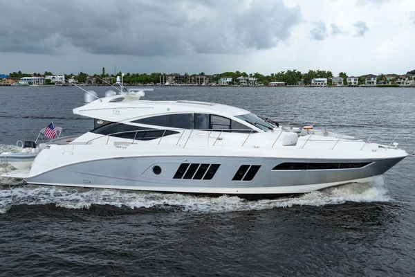 2017 Sea Ray L65