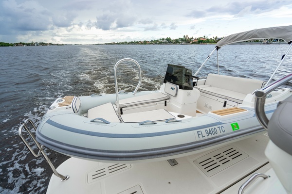 Bella 65ft Sea Ray Yacht For Sale