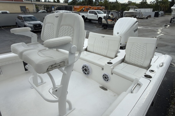 25ft Tidewater Yacht For Sale