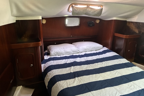 Southern Rain 44ft Beneteau Yacht For Sale