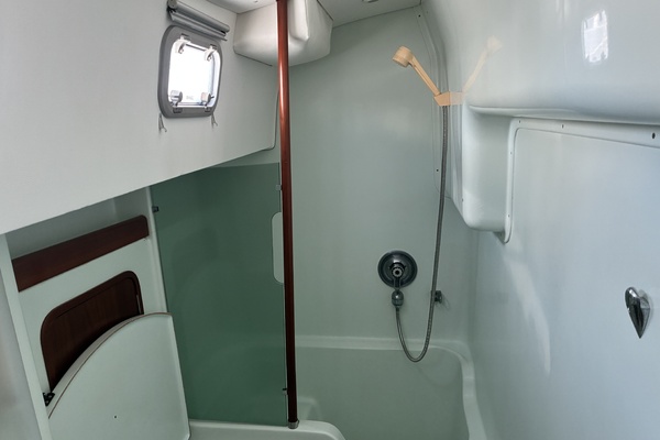 Southern Rain 44ft Beneteau Yacht For Sale