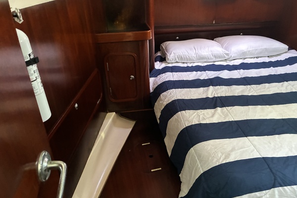 Southern Rain 44ft Beneteau Yacht For Sale