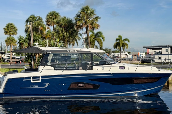Jeanneau NC 1095 Coupe Yacht For Sale