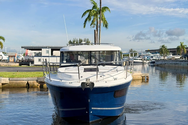 Jeanneau NC 1095 Coupe Yacht For Sale