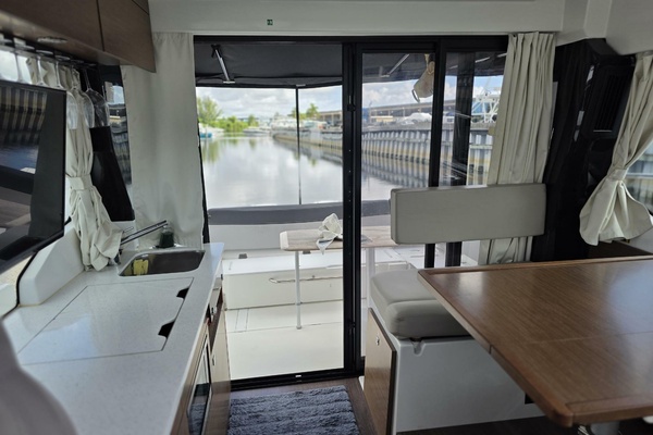 34ft Jeanneau Yacht For Sale