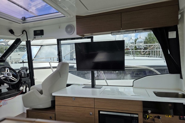 34ft Jeanneau Yacht For Sale