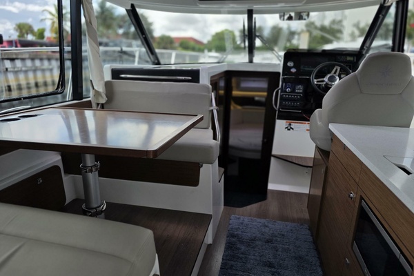 34ft Jeanneau Yacht For Sale