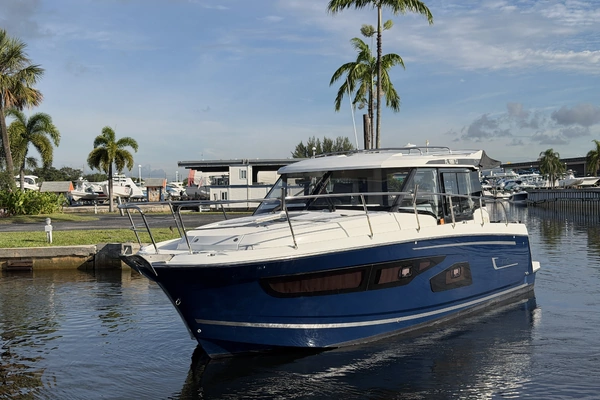 2022 Jeanneau NC 1095 Coupe