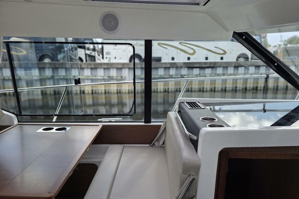 34ft Jeanneau Yacht For Sale