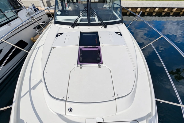 Jeanneau NC 1095 Coupe Yacht For Sale