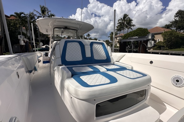 40ft Intrepid Yacht For Sale