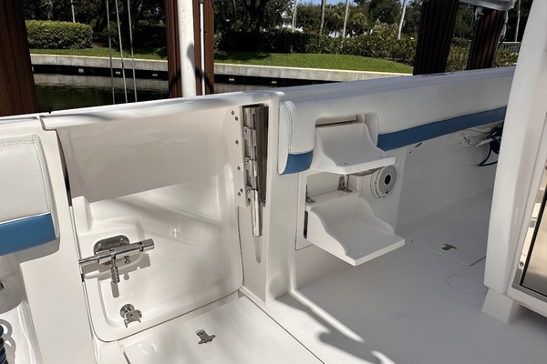 40ft Intrepid Yacht For Sale