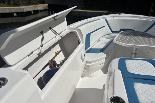40ft Intrepid Yacht For Sale