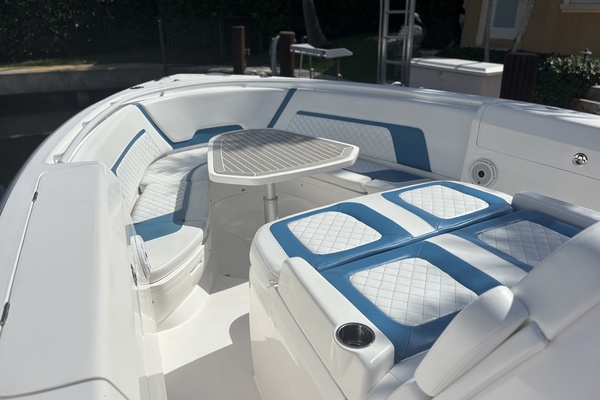 40ft Intrepid Yacht For Sale
