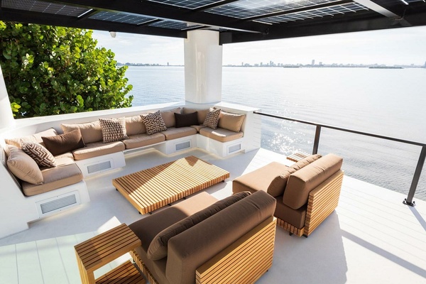 THE MYTH 50ft Custom Yacht For Sale