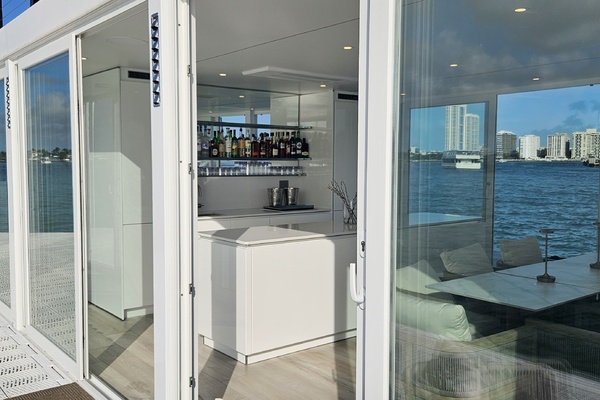 THE MYTH 50ft Custom Yacht For Sale
