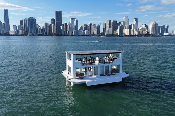 THE MYTH 50ft Custom Yacht For Sale