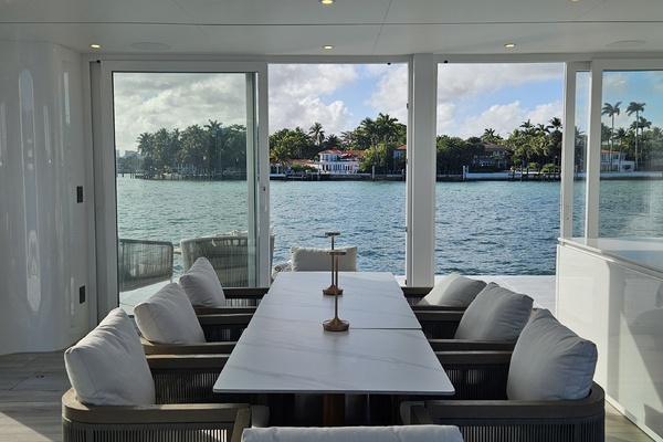THE MYTH 50ft Custom Yacht For Sale
