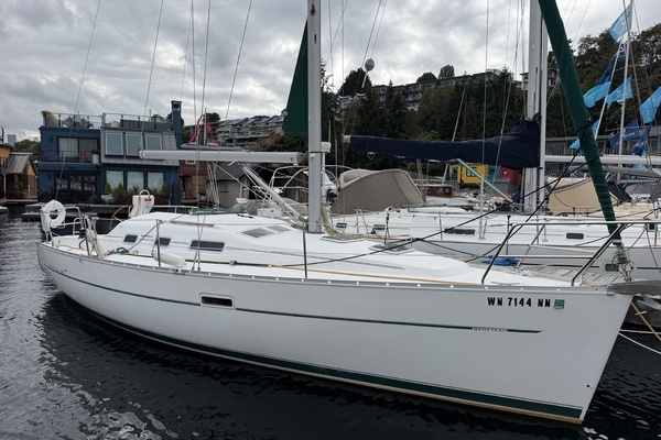 2004 Beneteau 33