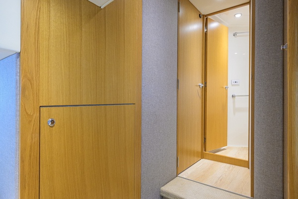 Aquarius 44ft Riviera Yacht For Sale