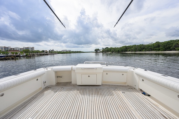 Aquarius 44ft Riviera Yacht For Sale