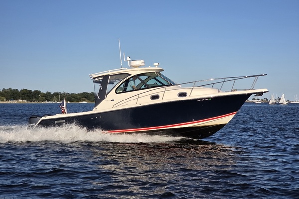 31ft Pursuit Yacht For Sale