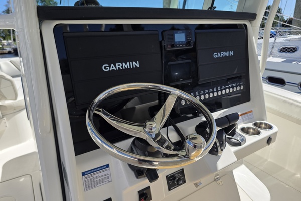 32ft World Cat Yacht For Sale