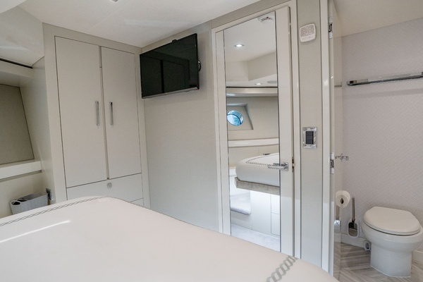 Imagine 75ft Hatteras Yacht For Sale