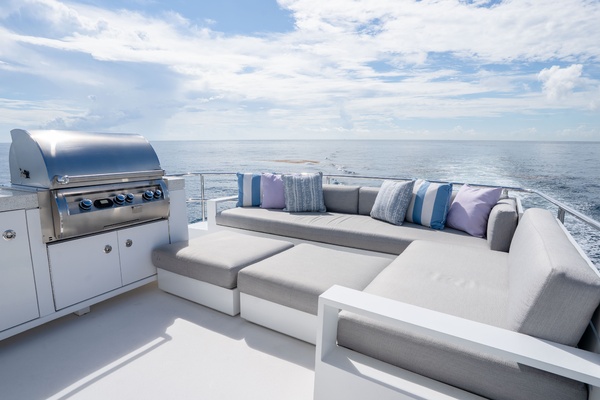 Imagine 75ft Hatteras Yacht For Sale