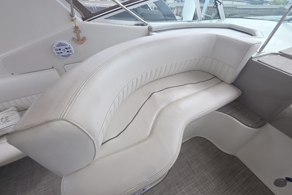 35ft Cruisers Yachts Yacht For Sale
