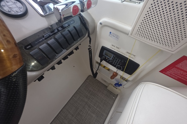 35ft Cruisers Yachts Yacht For Sale