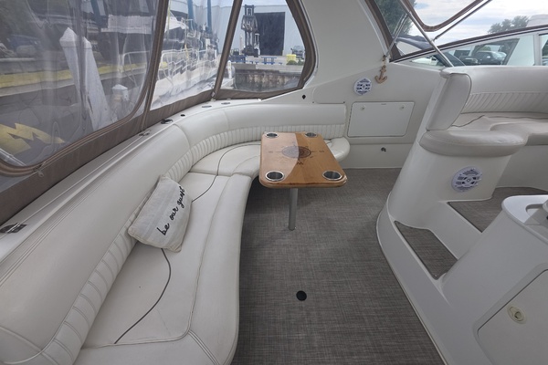 35ft Cruisers Yachts Yacht For Sale