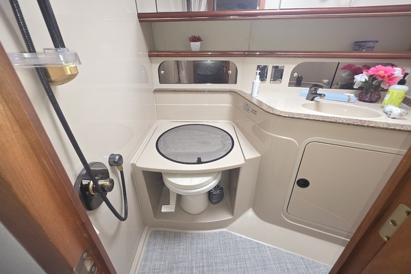 35ft Cruisers Yachts Yacht For Sale