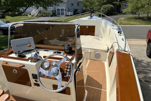 Dory 22ft Chris Craft Yacht For Sale