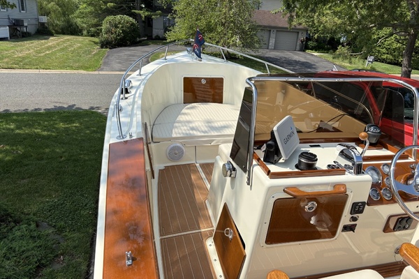 Dory 22ft Chris Craft Yacht For Sale