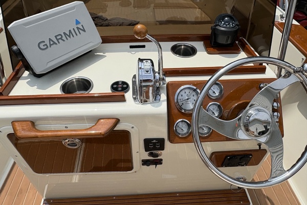 Dory 22ft Chris Craft Yacht For Sale