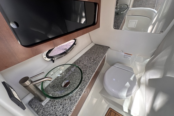 28ft Crownline Yacht For Sale