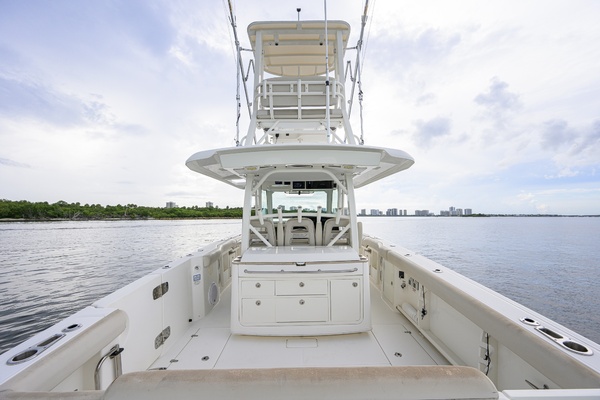 38ft Boston Whaler Yacht For Sale