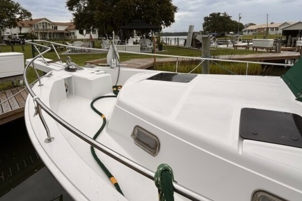 Dream Looper 39ft Mainship Yacht For Sale