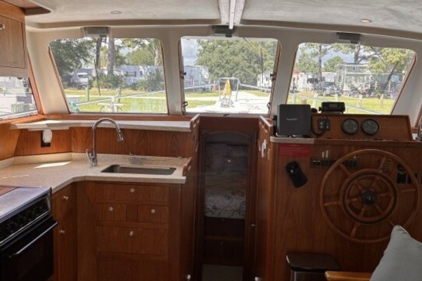 Dream Looper 39ft Mainship Yacht For Sale