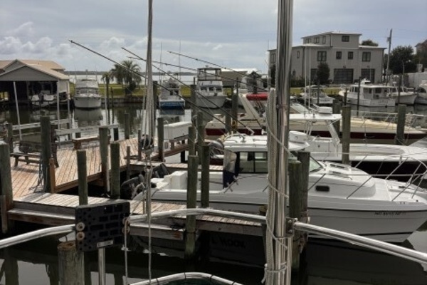 Dream Looper 39ft Mainship Yacht For Sale