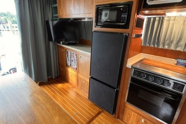 Dream Looper 39ft Mainship Yacht For Sale