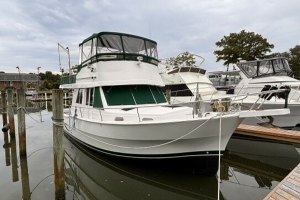 Dream Looper 39ft Mainship Yacht For Sale