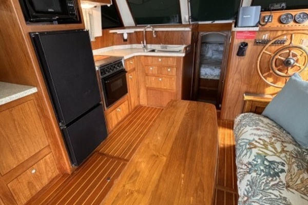 Dream Looper 39ft Mainship Yacht For Sale