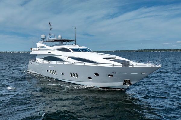2004Sunseeker 105 ft 105 Yacht   Kefi